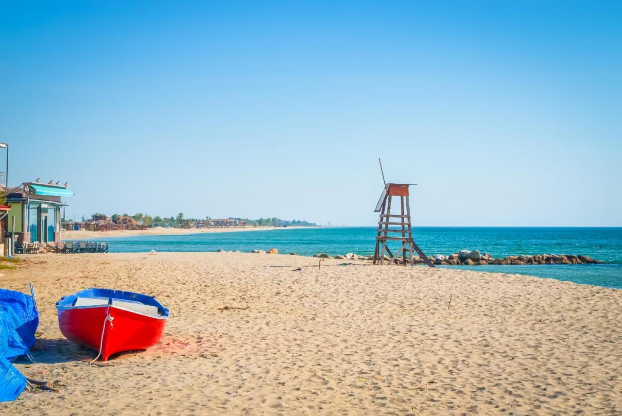 Hotel Strass Paralía Dış mekan fotoğraf