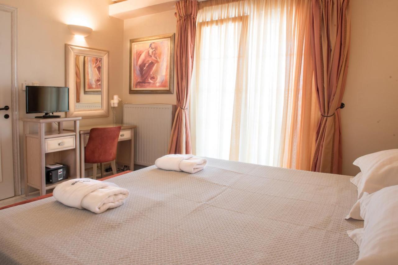 Hotel Strass Paralía Dış mekan fotoğraf