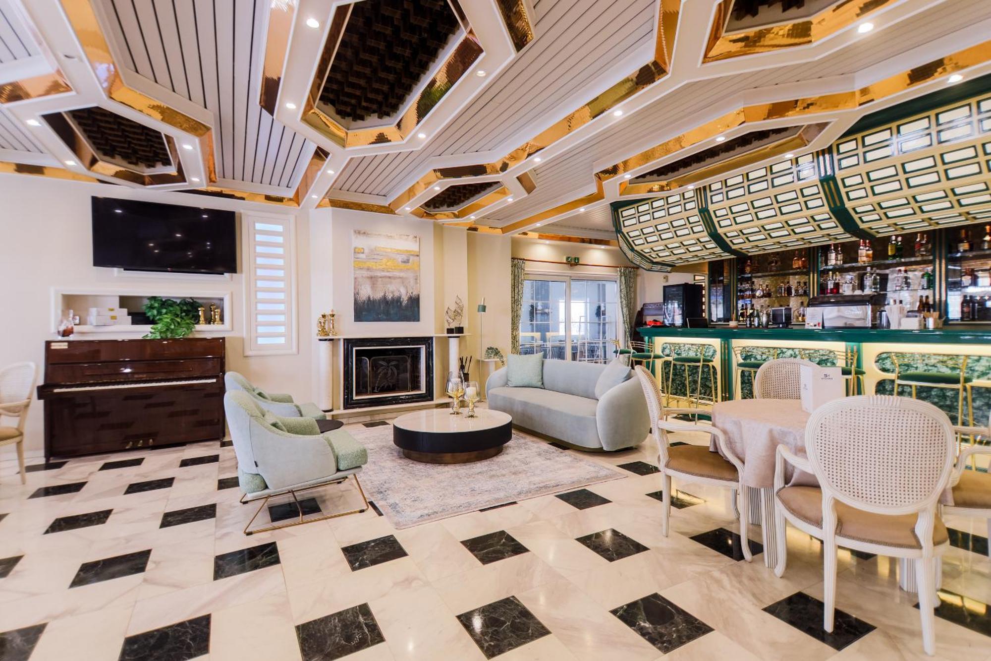 Hotel Strass Paralía Dış mekan fotoğraf