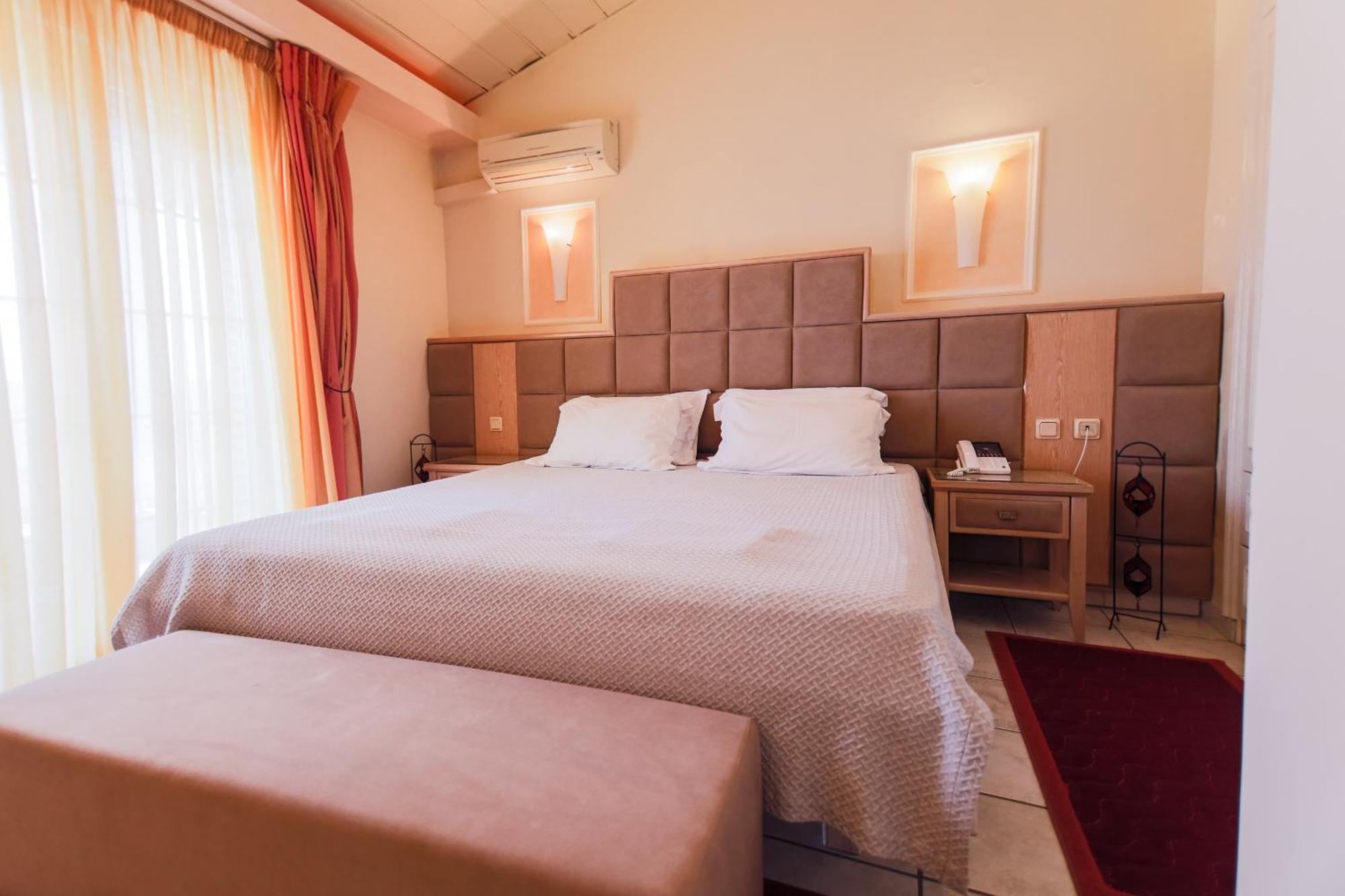 Hotel Strass Paralía Dış mekan fotoğraf