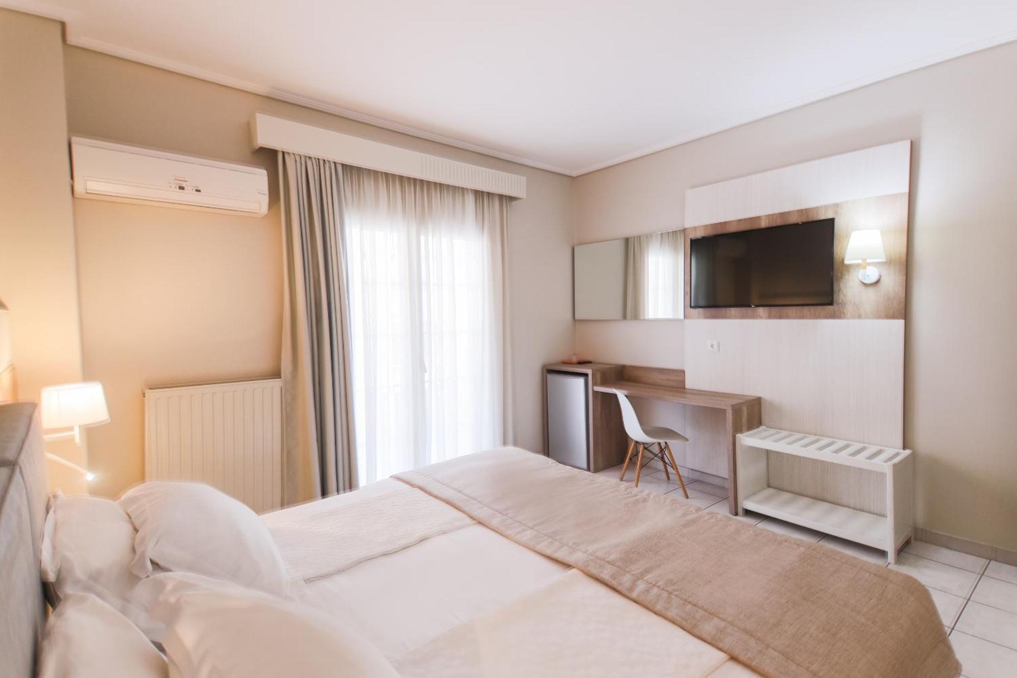 Hotel Strass Paralía Dış mekan fotoğraf