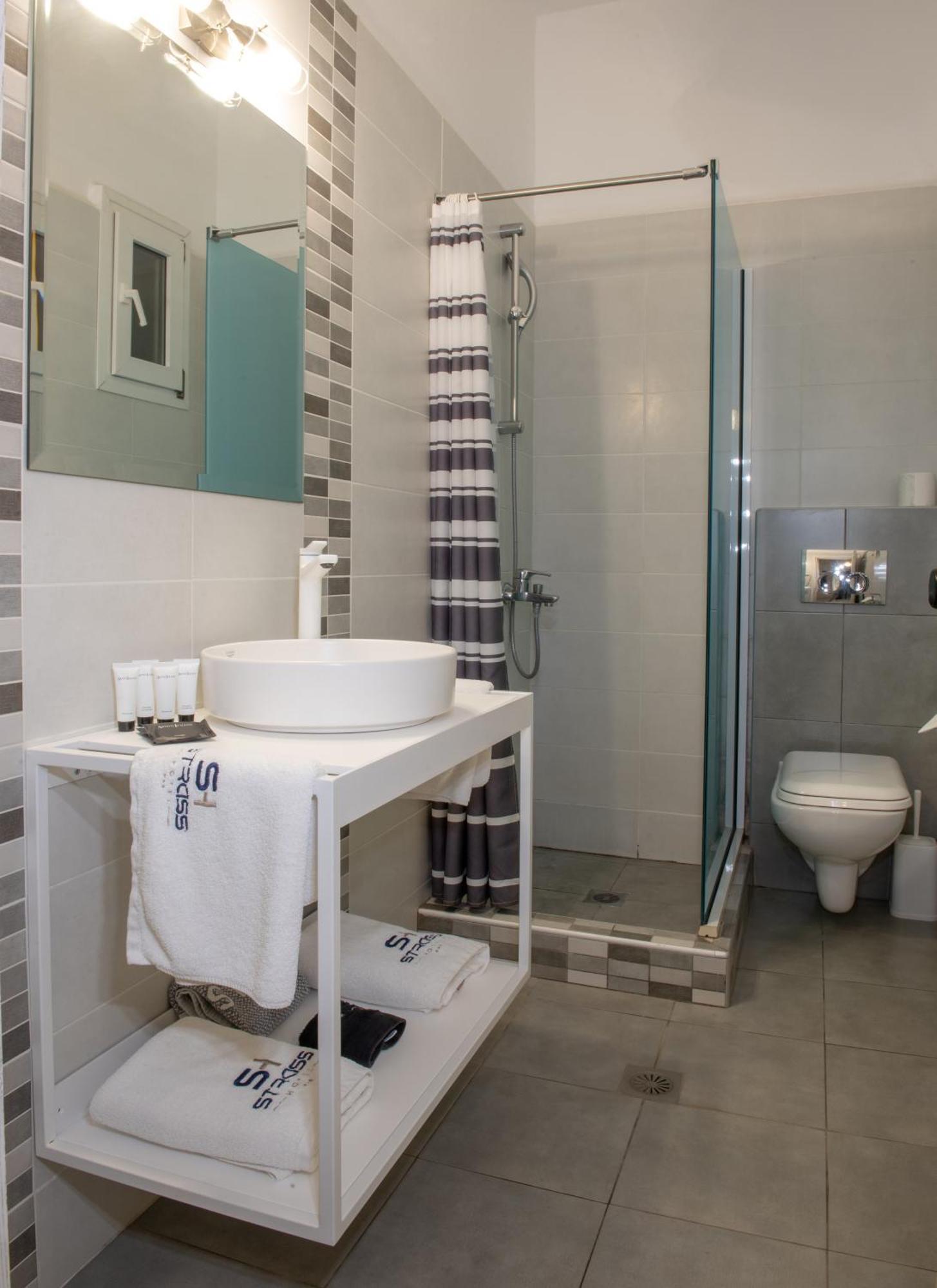 Hotel Strass Paralía Dış mekan fotoğraf