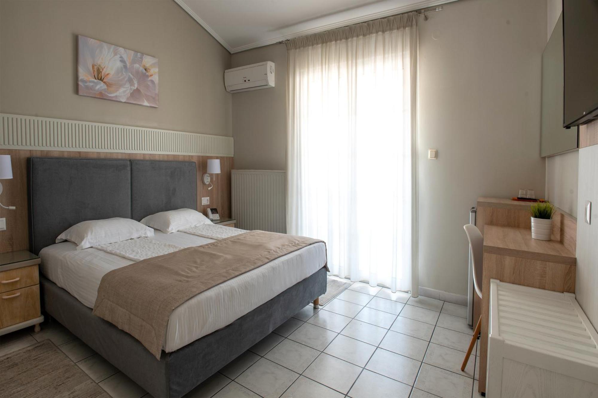 Hotel Strass Paralía Dış mekan fotoğraf
