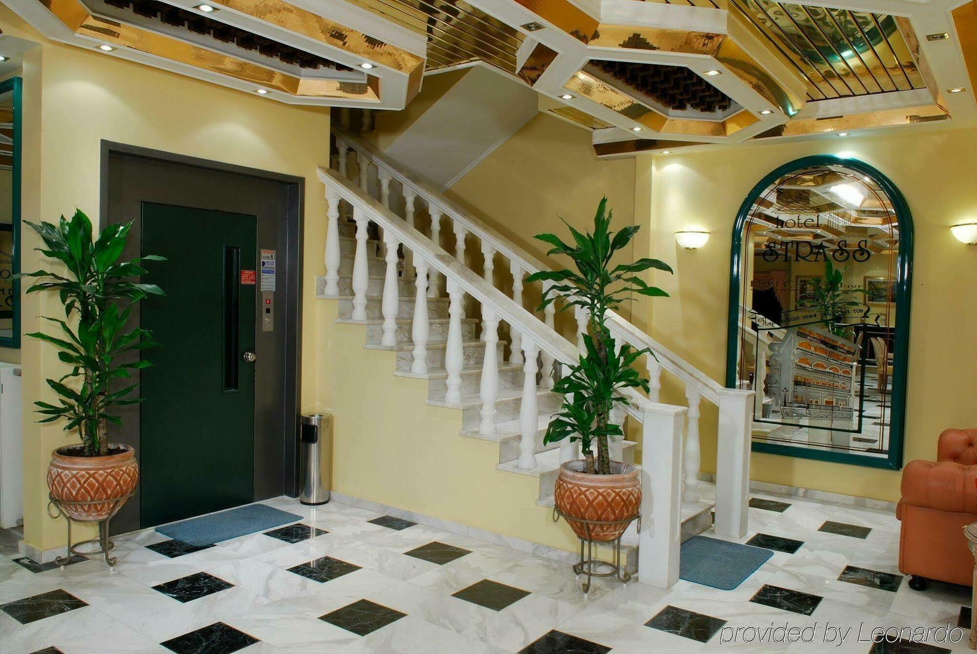 Hotel Strass Paralía Dış mekan fotoğraf